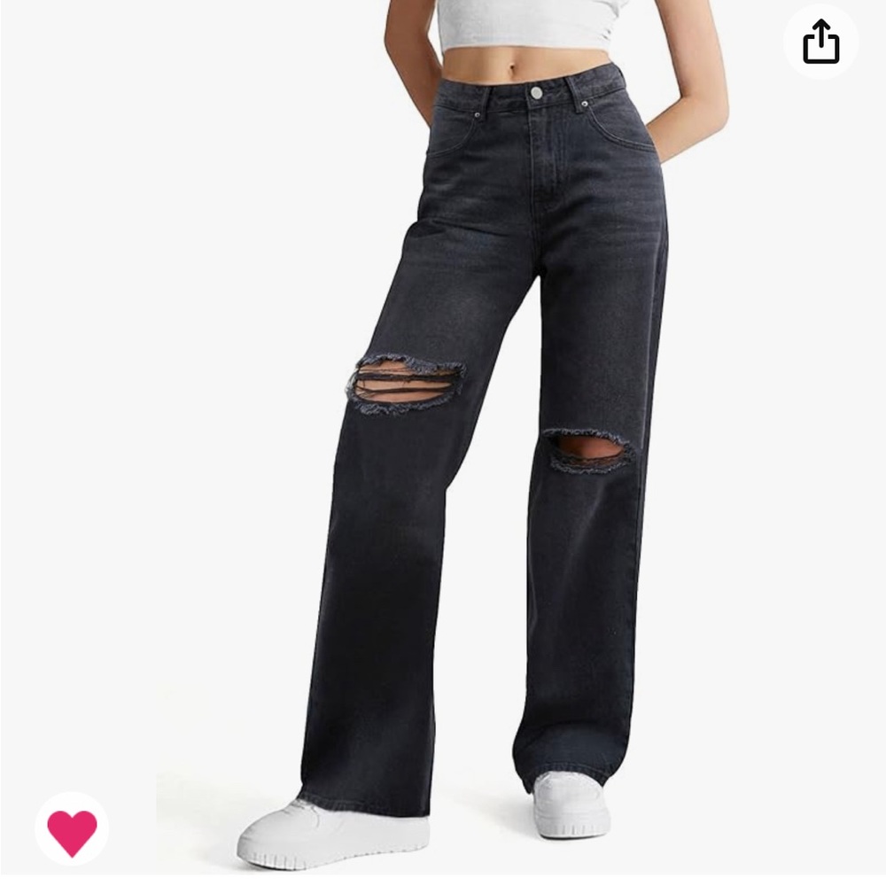 NWT Genleck Distressed Jeans